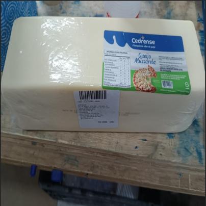Mussarela (PEÇA 3,5KG)06UN - CEDRENSE